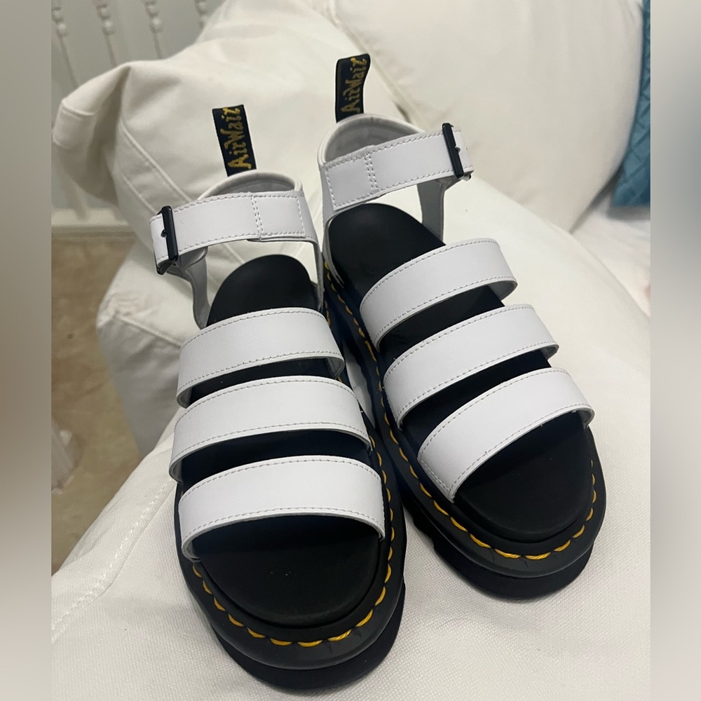 BLAIRE HYDRO LEATHER STRAP SANDALS